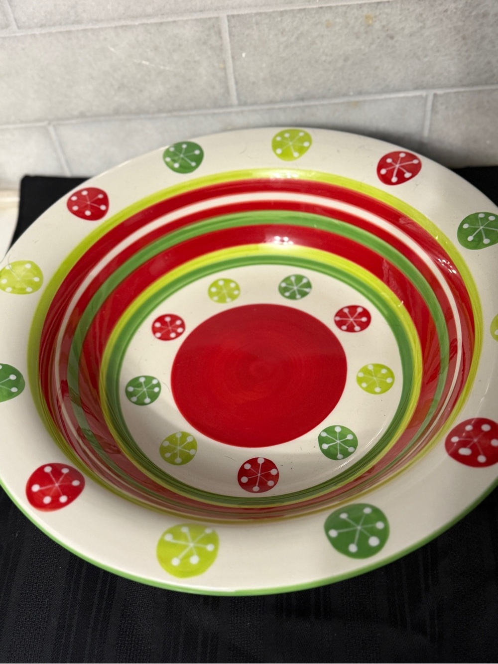 At home America Symbols of the season Christmas bowl